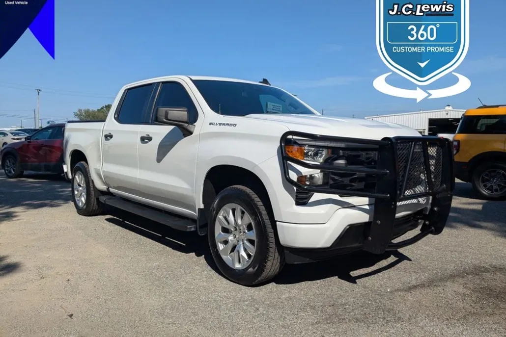 2023 Chevrolet Silverado 1500 Custom photo 1