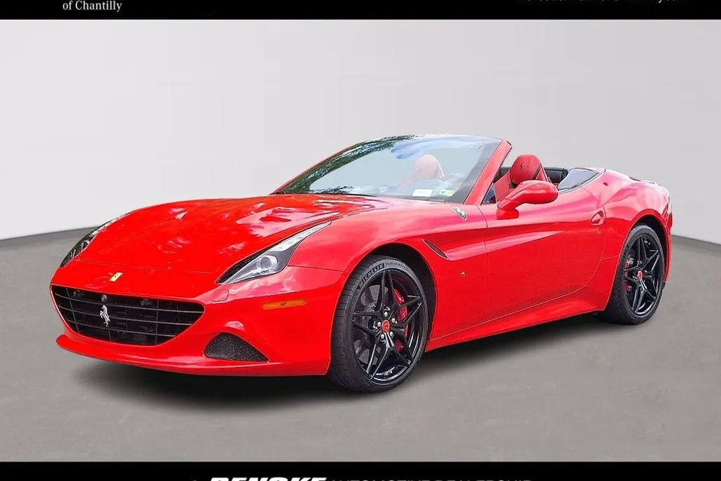 2016 Ferrari California T photo 1