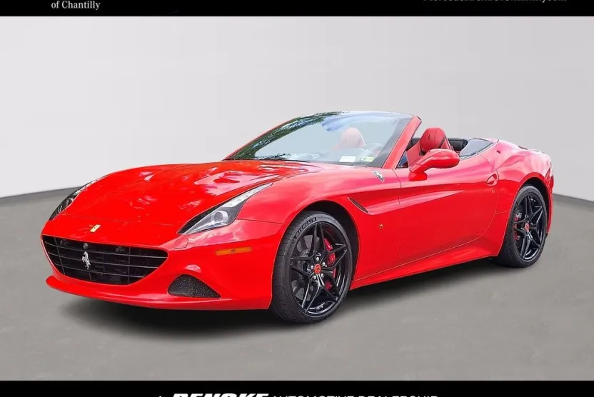 2016 Ferrari California T photo 1