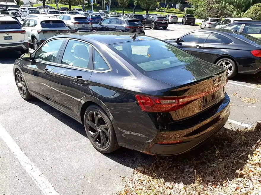 2025 Volkswagen Jetta 1.5T SE photo 1