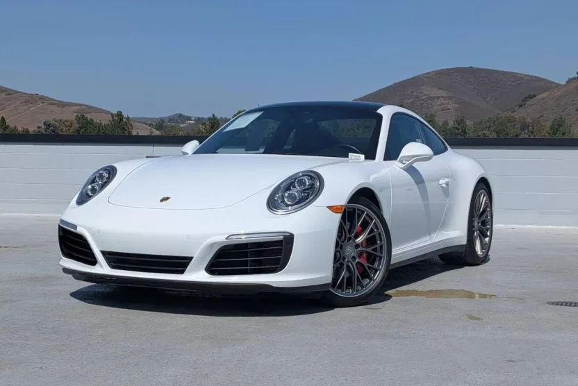 2018 Porsche 911 4S photo 1
