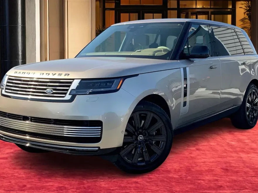 2025 Land Rover Range Rover SV photo 1