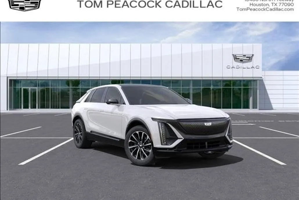 2025 Cadillac Lyriq Sport photo 1