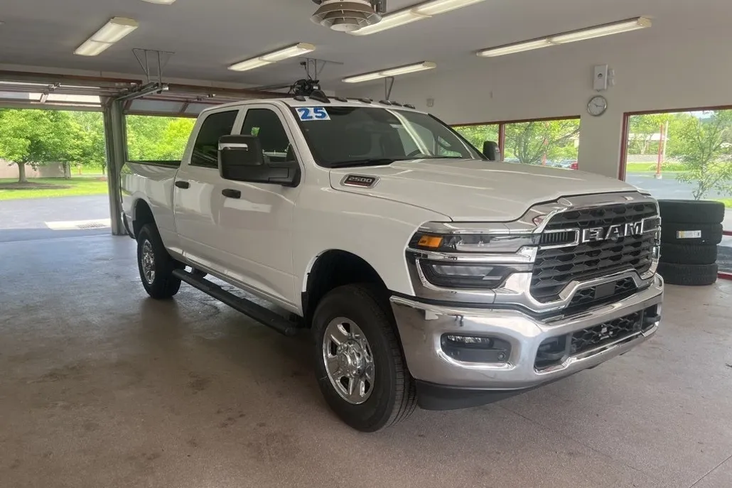 2025 Ram 2500 Tradesman photo 1