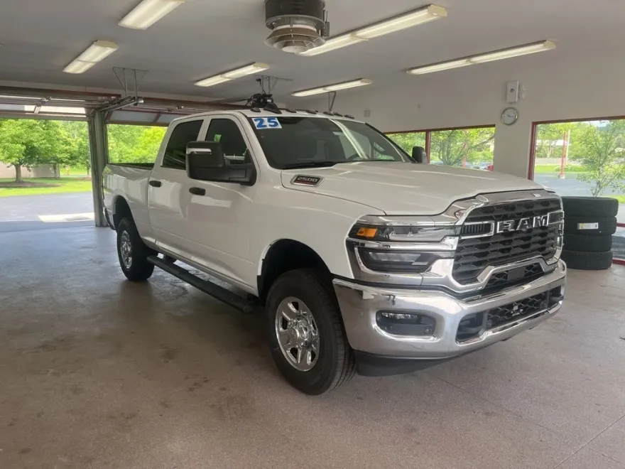 2025 Ram 2500 Tradesman photo 1