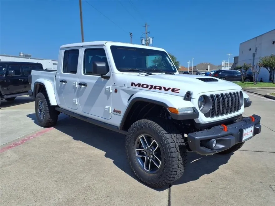 2025 Jeep Gladiator Mojave photo 1