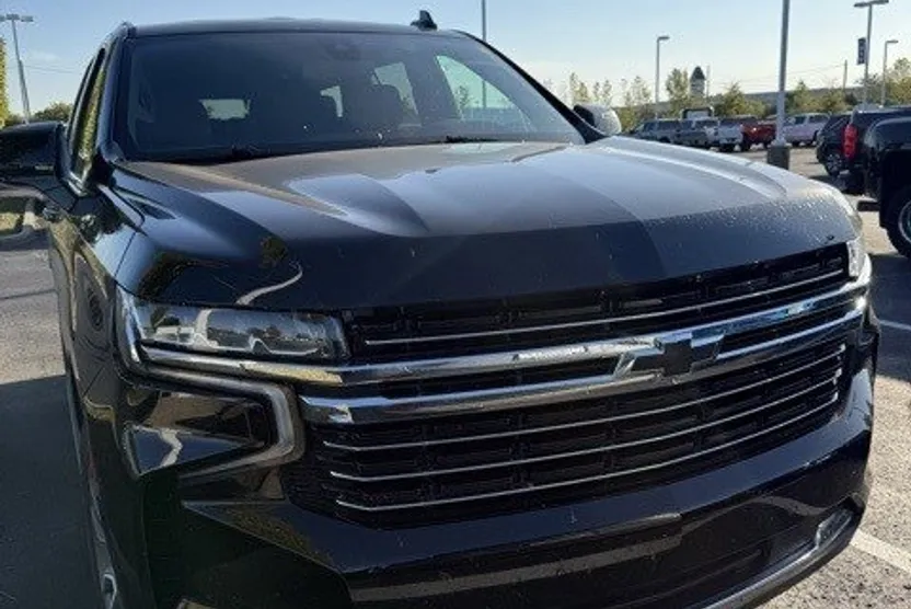2021 Chevrolet Tahoe LT photo 1