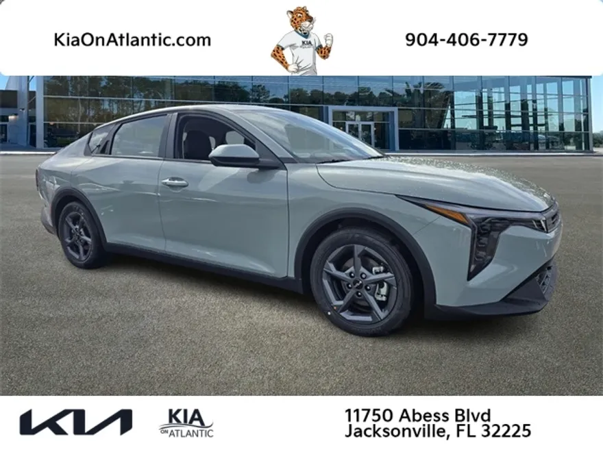2025 Kia K4 LXS photo 1