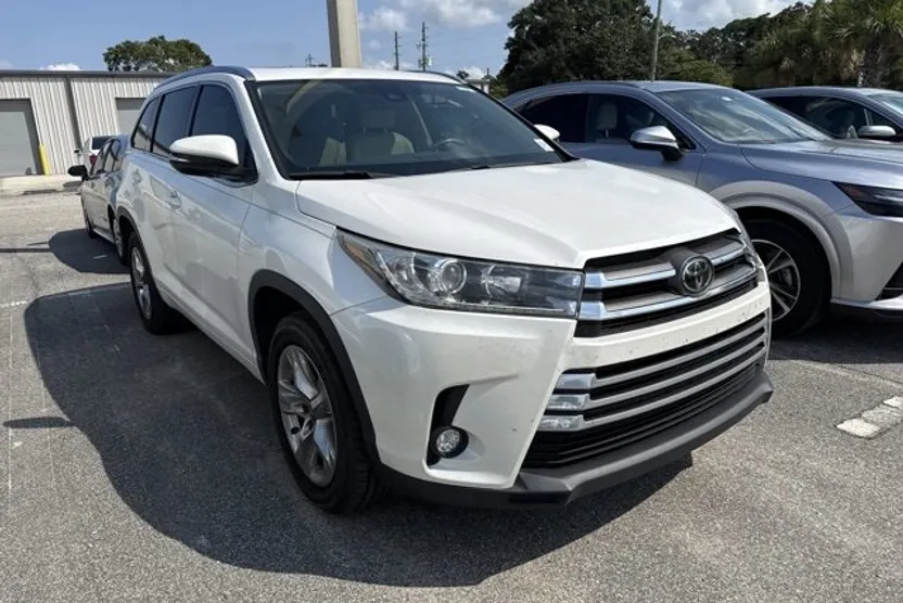 2018 Toyota Highlander Limited Platinum photo 1