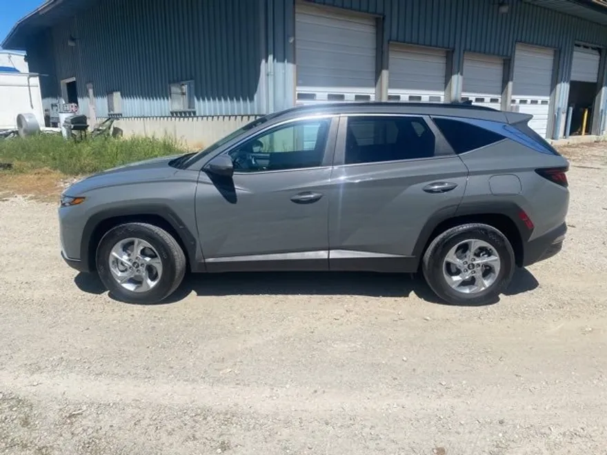 2024 Hyundai Tucson SEL photo 1