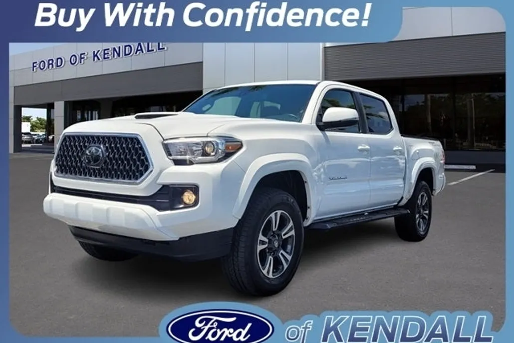 2018 Toyota Tacoma TRD Sport V6 photo 1