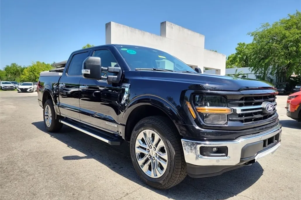 2025 Ford F-150 XLT photo 1