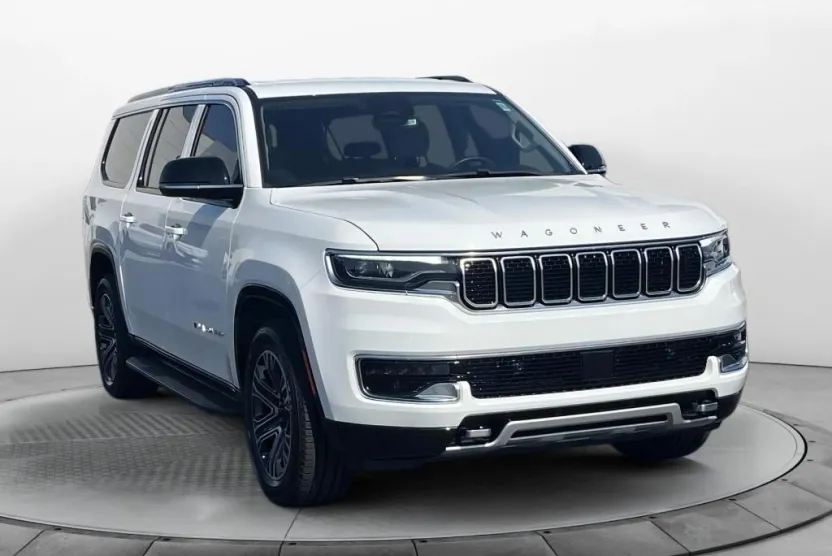 2024 Jeep Wagoneer L Series II photo 1