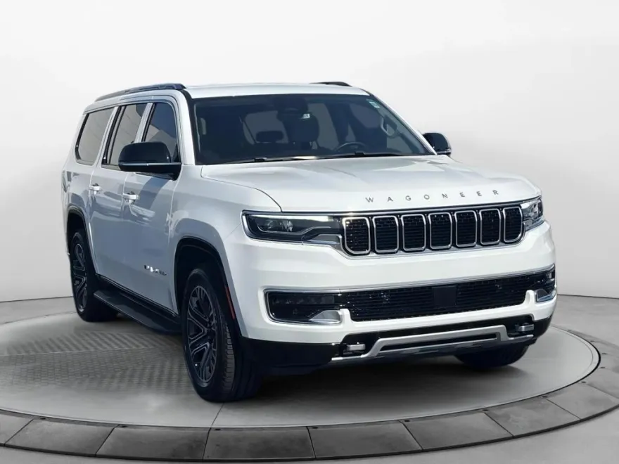 2024 Jeep Wagoneer L Series II photo 1