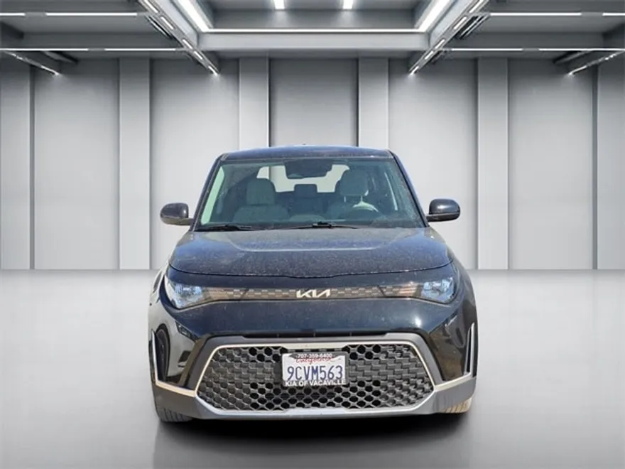 2023 Kia Soul LX photo 1