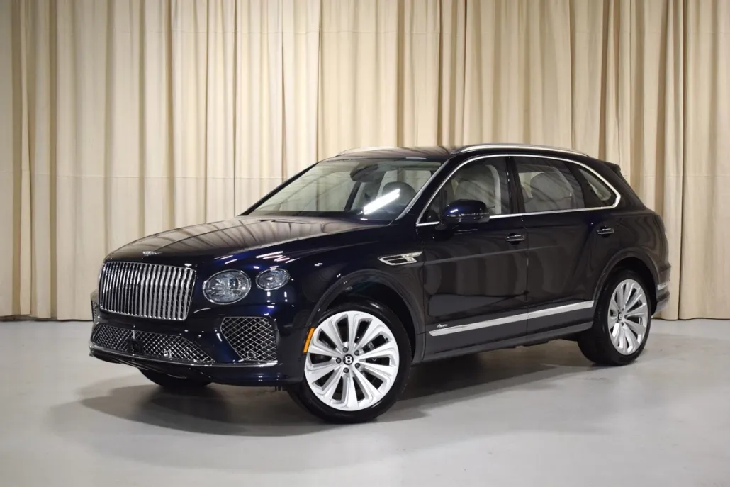 2025 Bentley Bentayga Azure photo 1