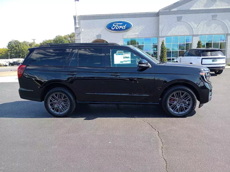 2025 Ford Expedition Platinum photo 1
