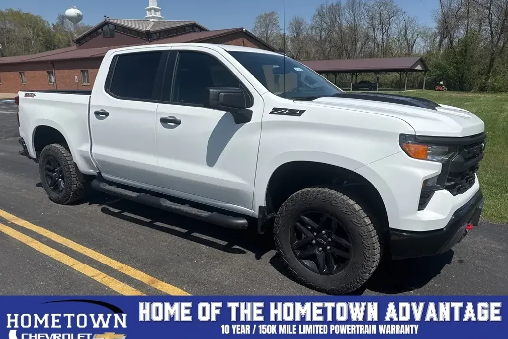2024 Chevrolet Silverado 1500 Custom Trail Boss photo 1