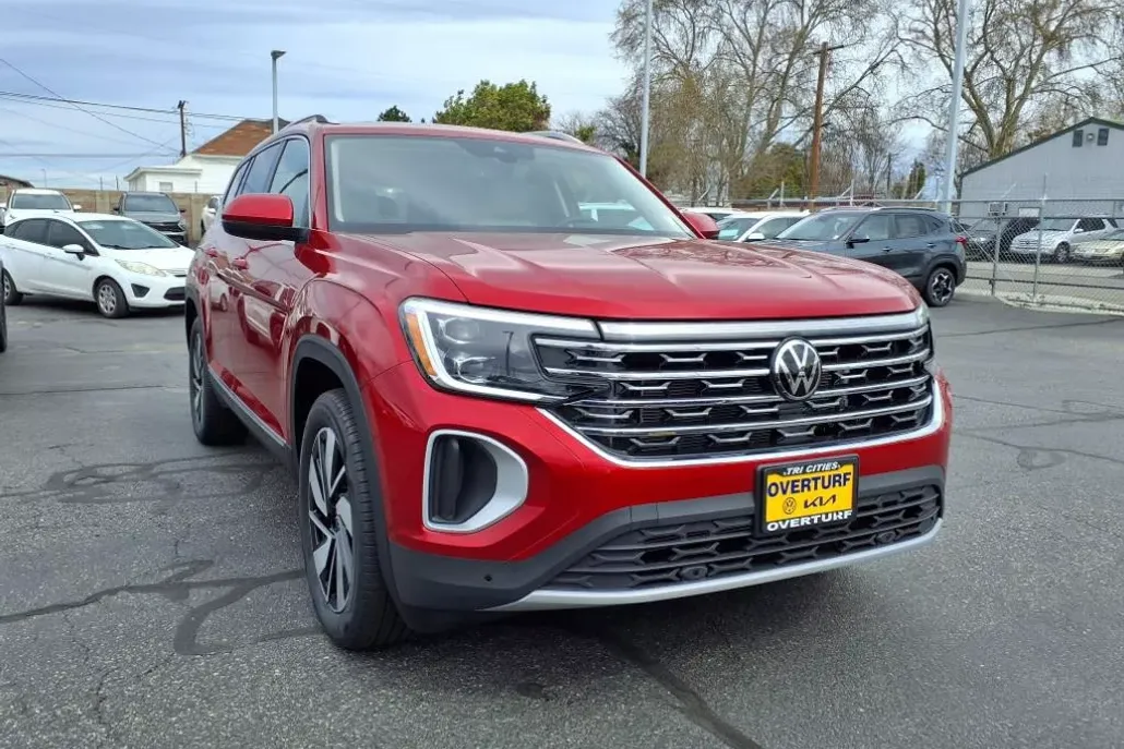 2025 Volkswagen Atlas SEL photo 1