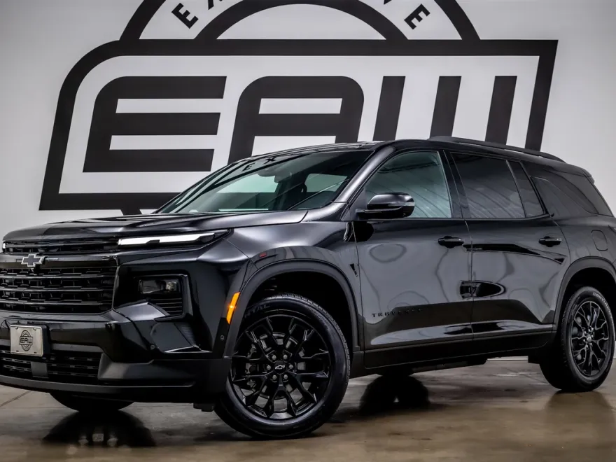 2025 Chevrolet Traverse photo 1