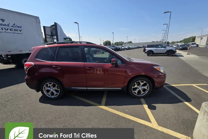 2015 Subaru Forester 2.5i Touring photo 1