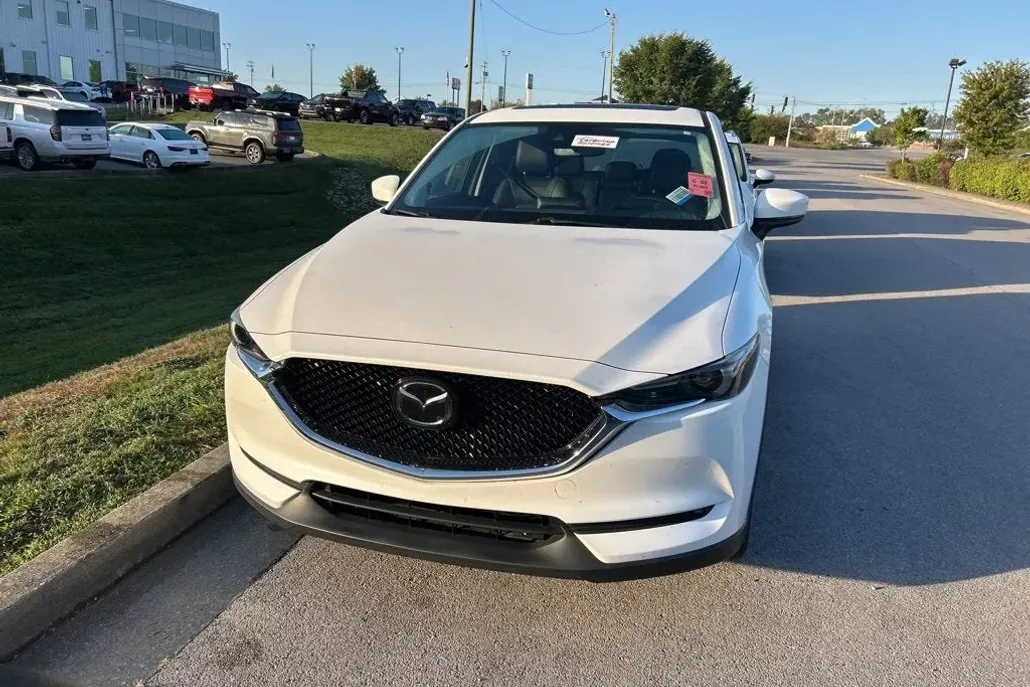 2017 Mazda CX-5 Grand Touring photo 1