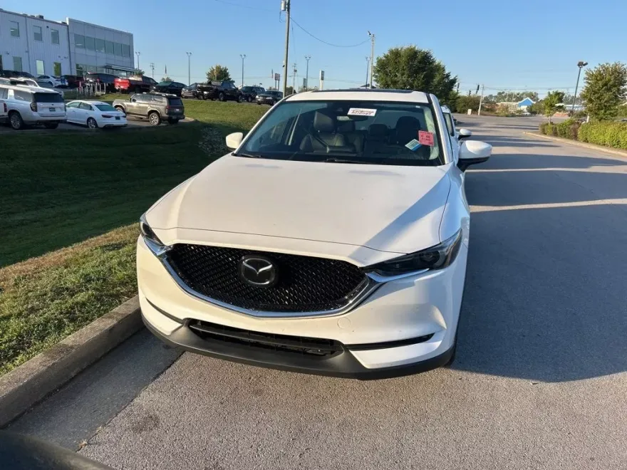 2017 Mazda CX-5 Grand Touring photo 1