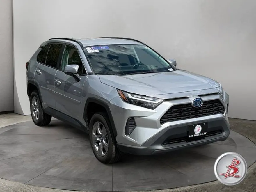 2023 Toyota RAV4 Hybrid LE photo 1