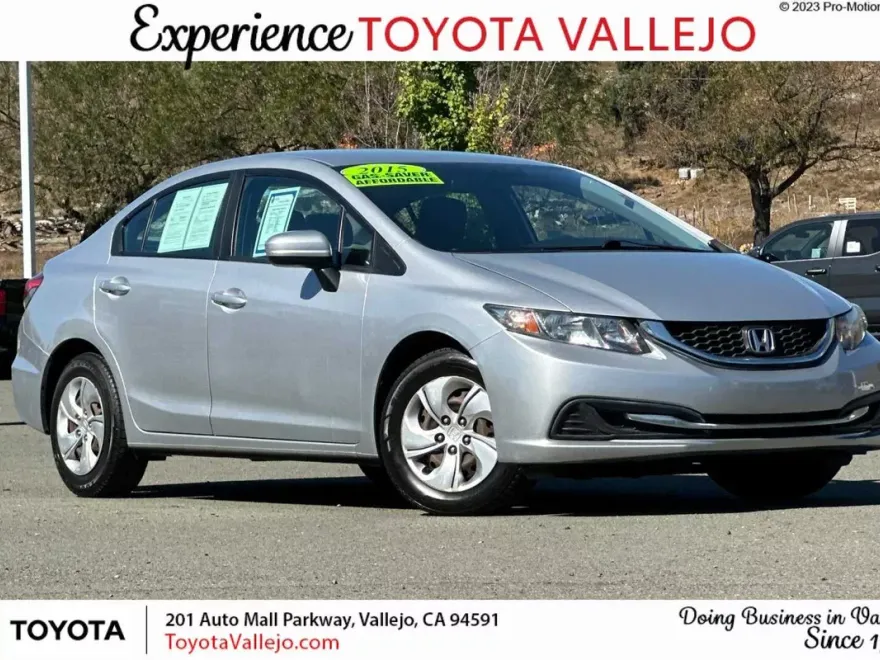 2015 Honda Civic LX photo 1