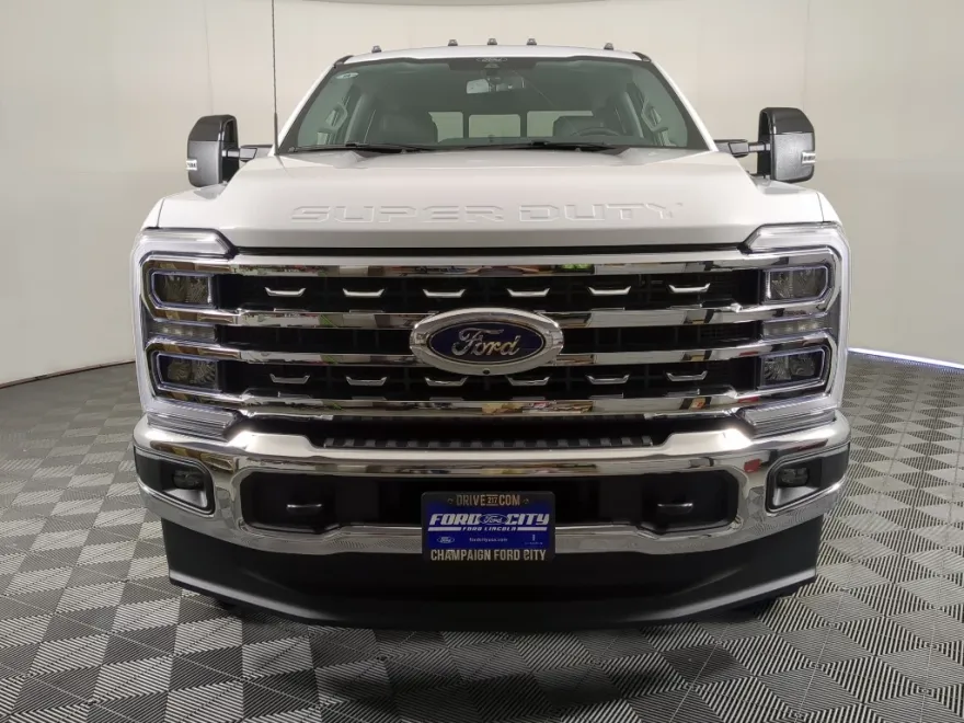 2026 Ford F-250 Lariat photo 1