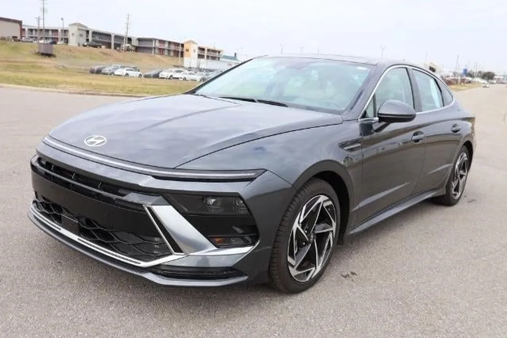 2024 Hyundai Sonata SEL Convenience photo 1