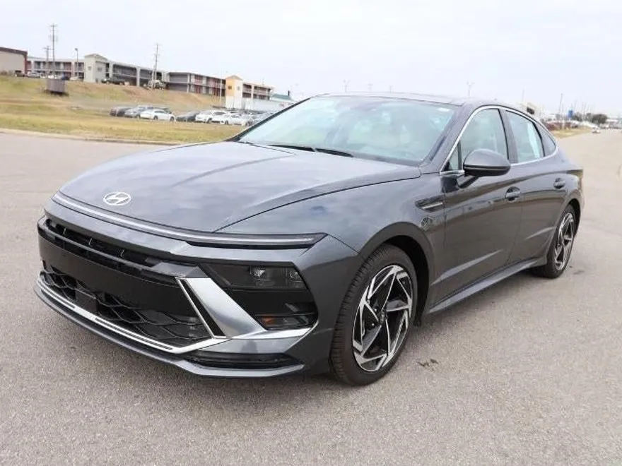 2024 Hyundai Sonata SEL Convenience photo 1