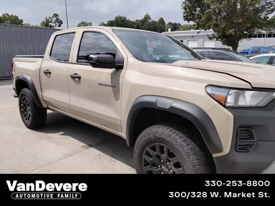2024 Chevrolet Colorado Trail Boss photo 1