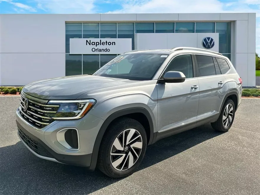 2024 Volkswagen Atlas SEL photo 1