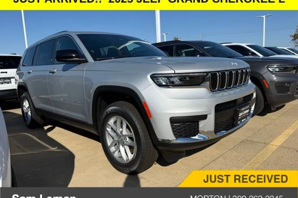 2025 Jeep Grand Cherokee Laredo X photo 1