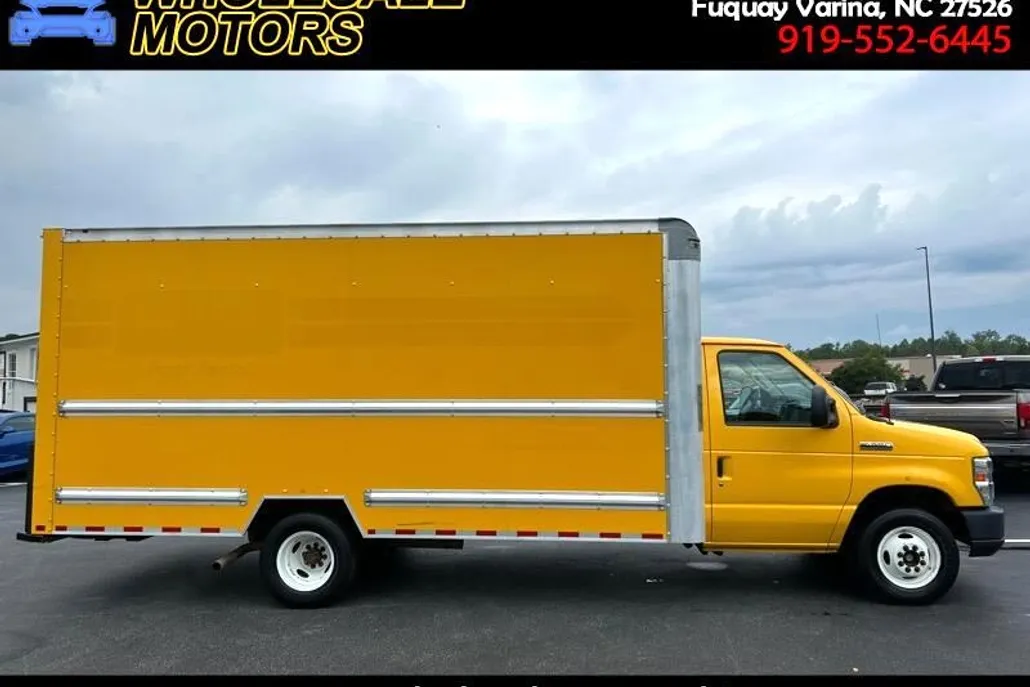 2019 Ford E-350 photo 1