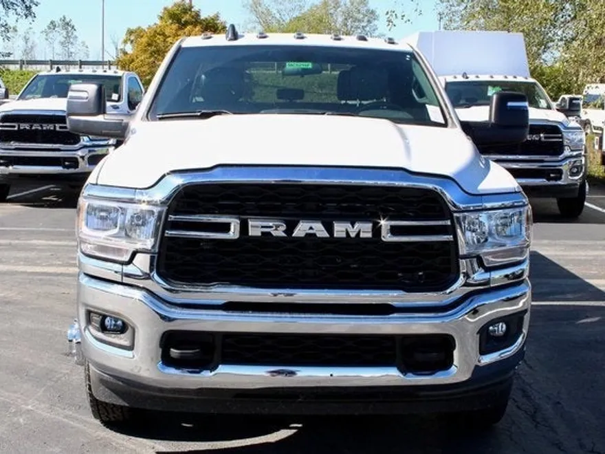 2024 Ram 3500 Tradesman photo 1