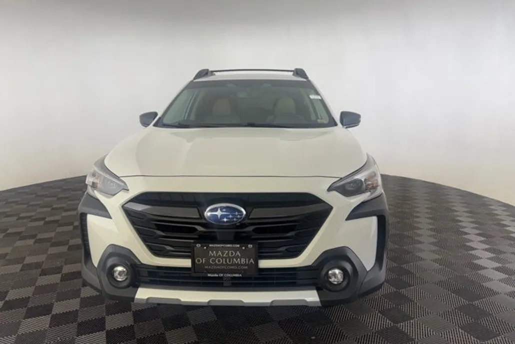 2023 Subaru Outback Limited photo 1