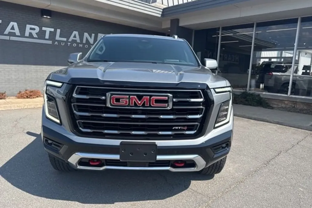 2025 Gmc Yukon AT4 photo 1