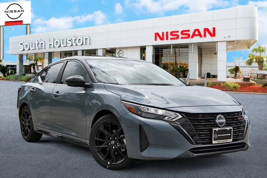 2025 Nissan Sentra SR photo 1
