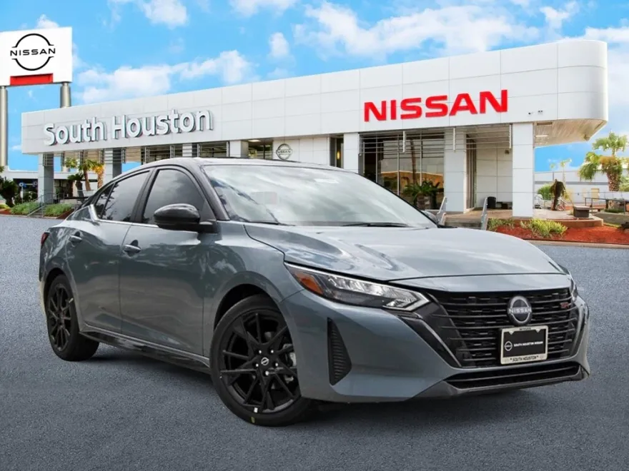 2025 Nissan Sentra SR photo 1