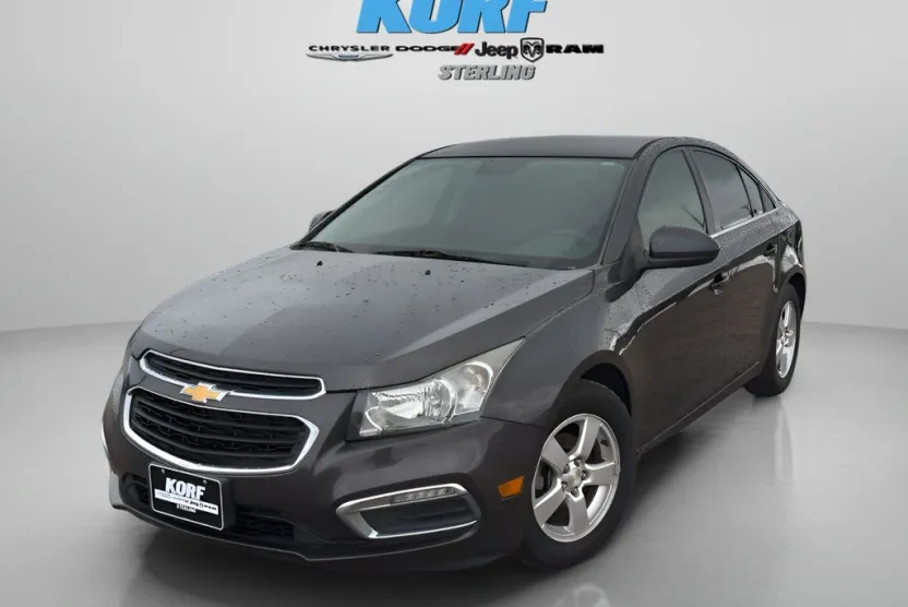 2016 Chevrolet Cruze LT photo 1