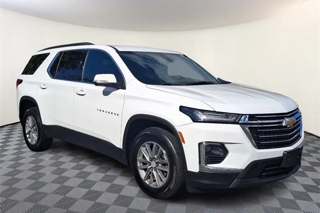 2023 Chevrolet Traverse Leather photo 1