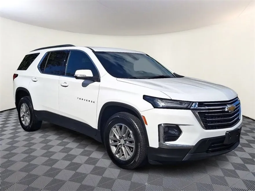 2023 Chevrolet Traverse Leather photo 1