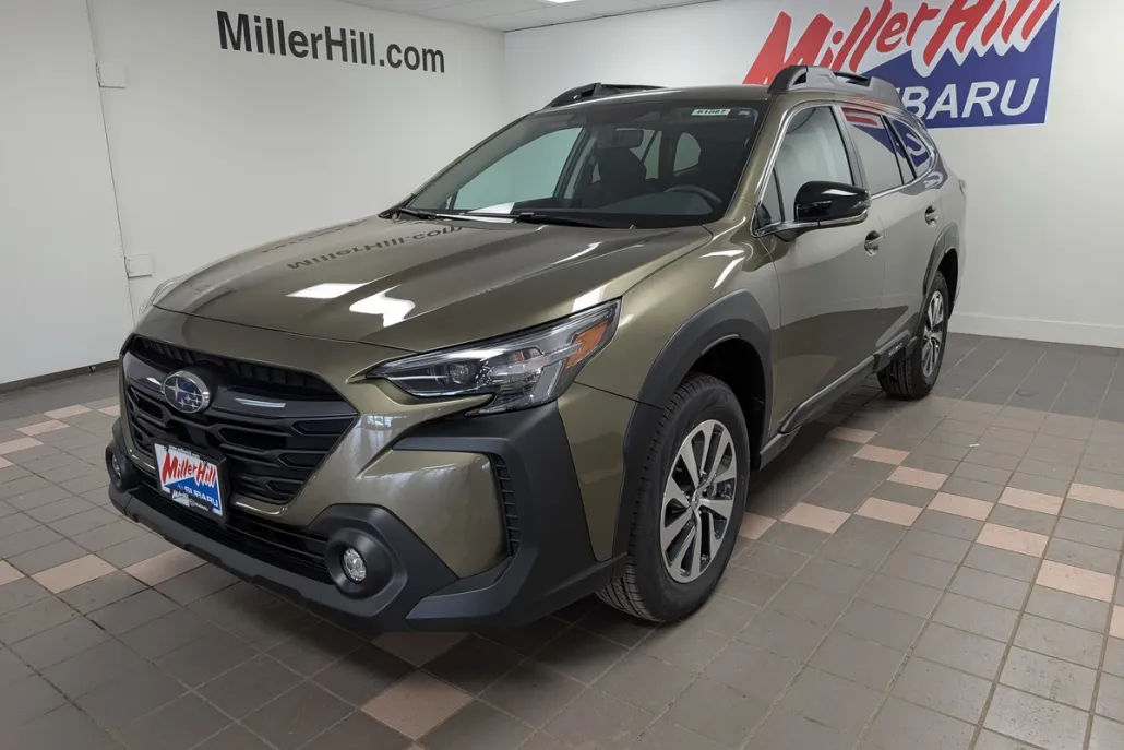 2025 Subaru Outback Premium photo 1