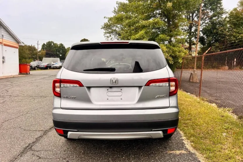 2021 Honda Pilot EX photo 1