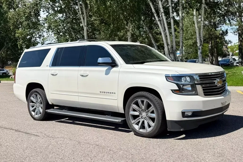 2015 Chevrolet Suburban 1500 LTZ photo 1