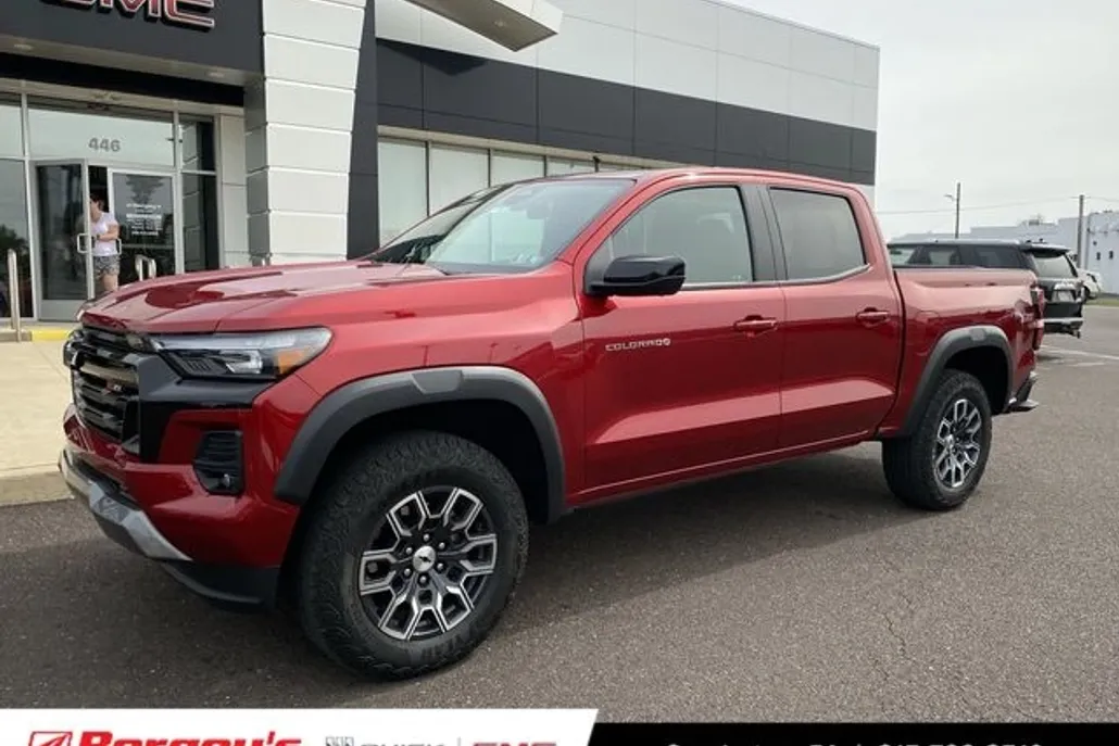 2024 Chevrolet Colorado Z71 photo 1