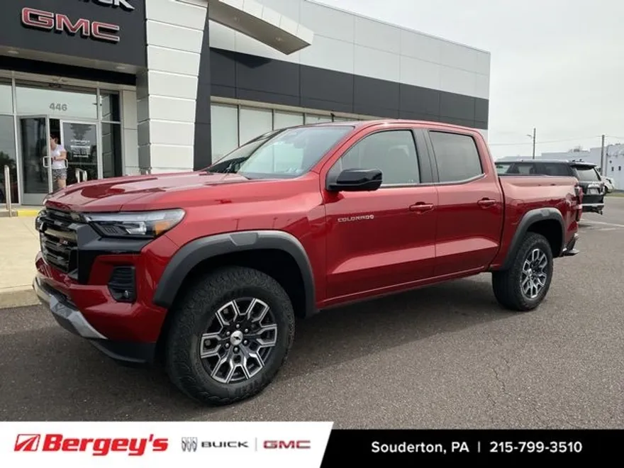2024 Chevrolet Colorado Z71 photo 1
