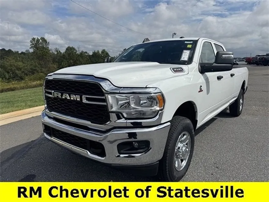 2023 Ram 3500 Tradesman photo 1